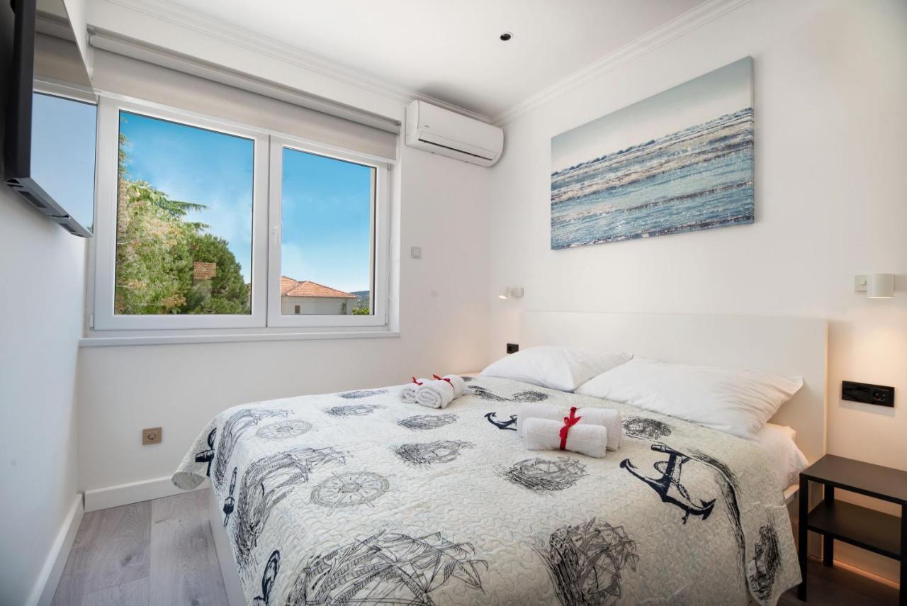 Apartment Ella Trogir Bagian luar foto